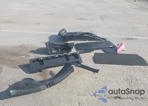 2017 Toyota Rav4 Limited z USA, uszkodzony, nr VIN 2T3DFREV7HW584137